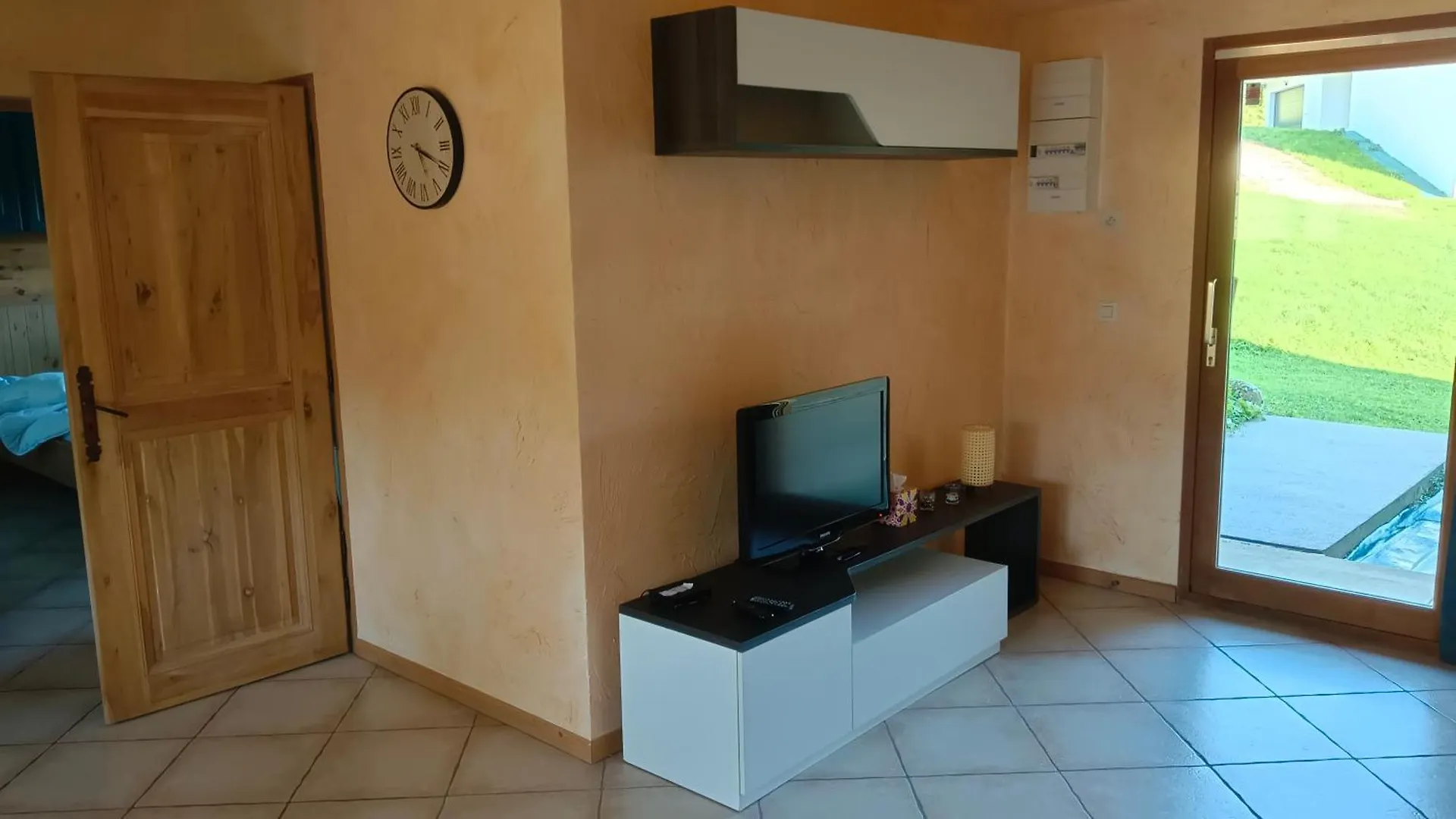 Chalet 2 Chambres En Savoie Pour 1 A 4 Personnes Gerbaix