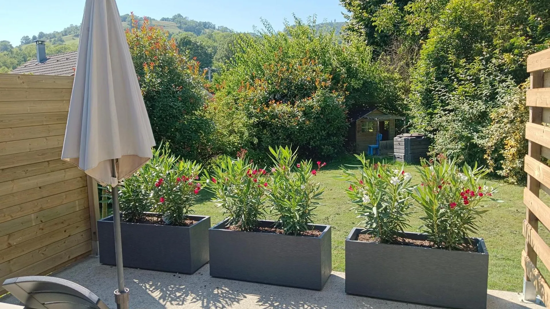 Holiday home Chalet 2 Chambres En Savoie Pour 1 A 4 Personnes Gerbaix France